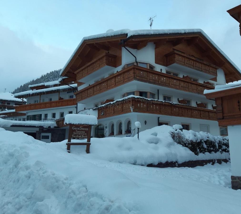 Garni Franca B&B 塞尔瓦迪加尔代纳山谷 外观 照片