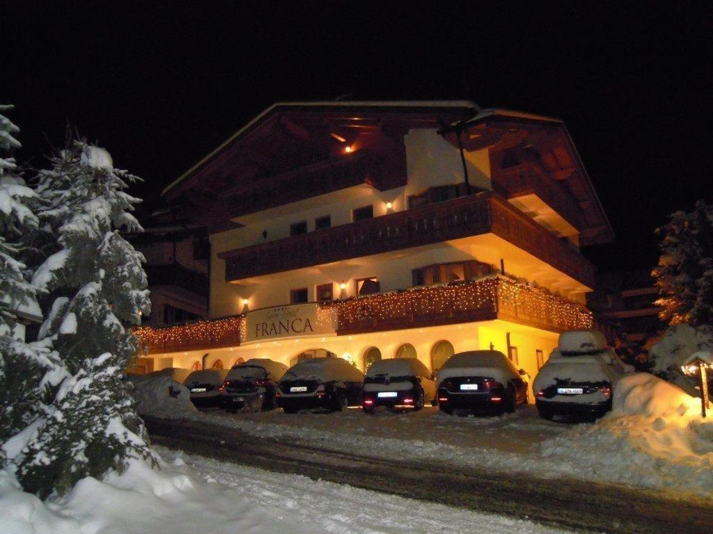 Garni Franca B&B 塞尔瓦迪加尔代纳山谷 外观 照片